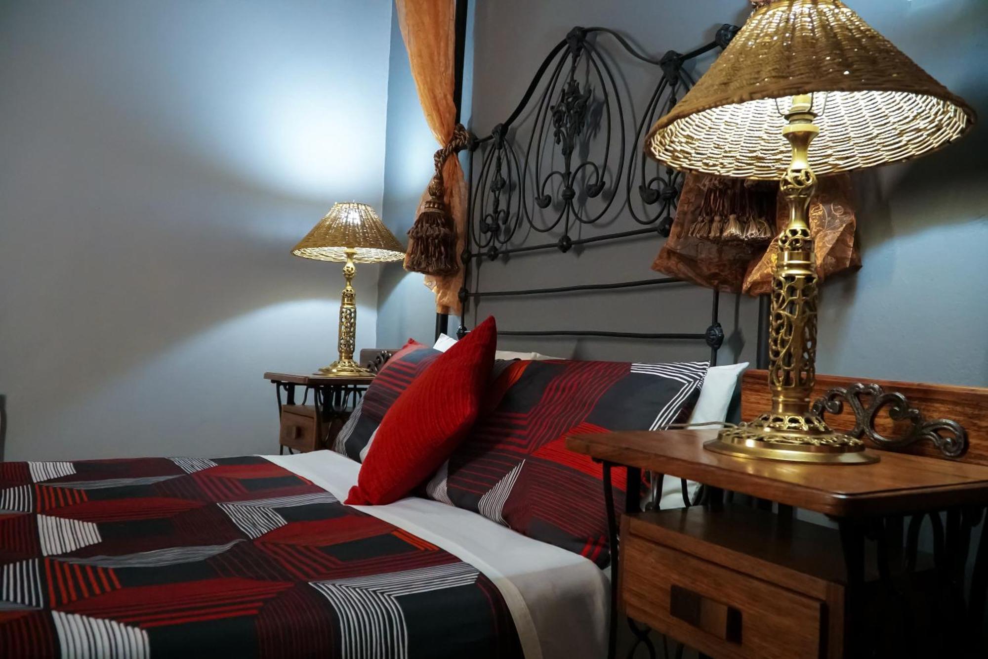 Outentique Accommodation Oudtshoorn Exterior photo